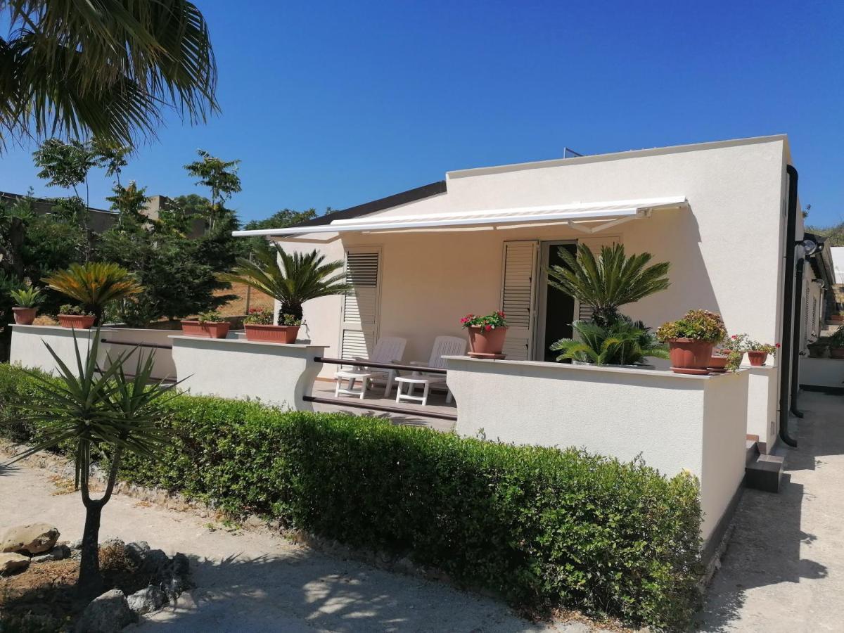 Casa Vacanze Villa Tropia Camastra Exterior foto